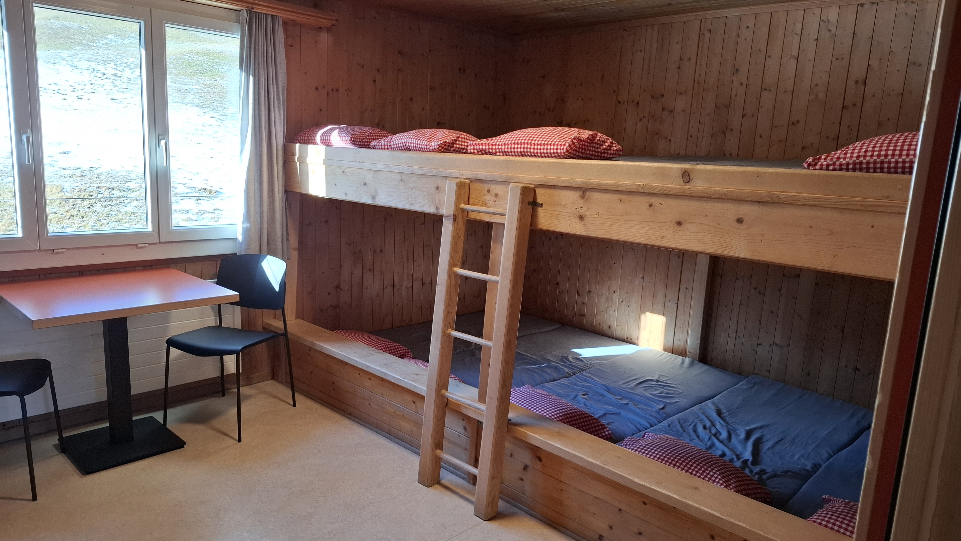 Schlafraum mit Etagenbett