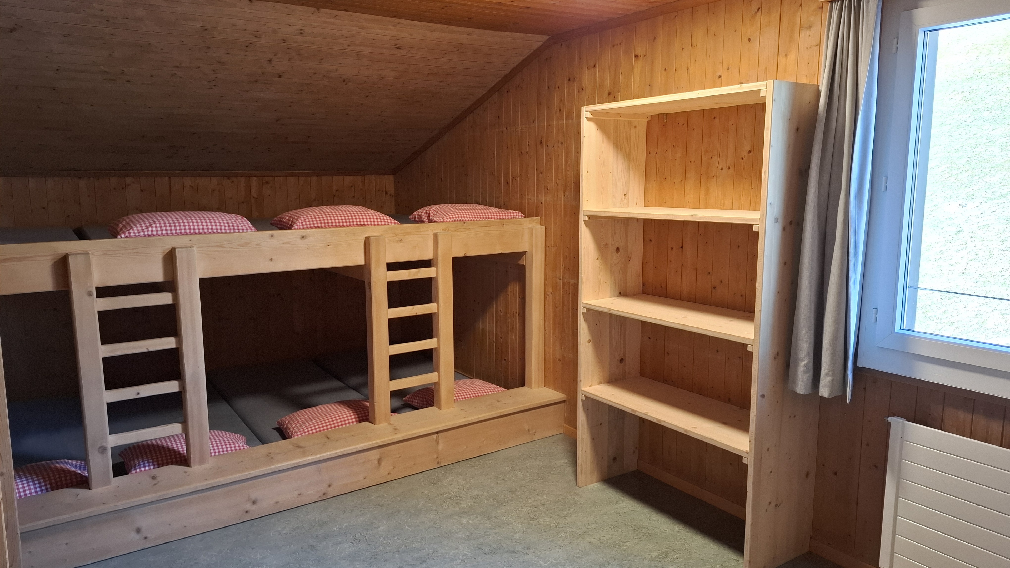 Schlafraum mit Etagenbett